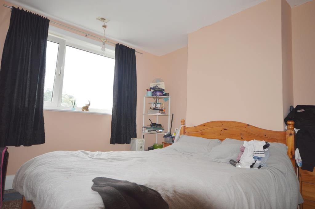 Lot: 47 - FREEHOLD HOUSE FOR IMPROVEMENT -